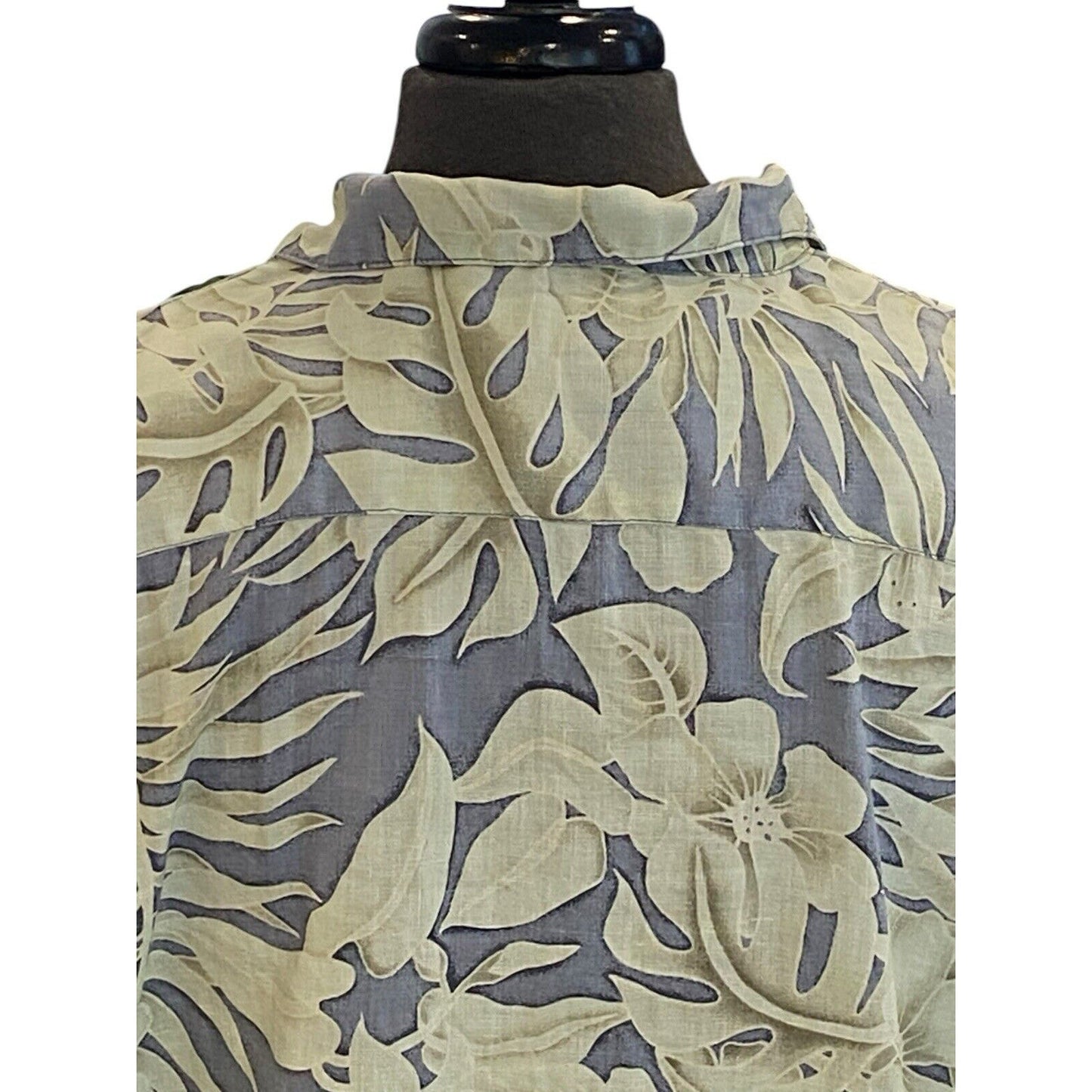 XXL Tommy Bahama Blue Linen Floral Hawaiian Shirt Wood Buttons Cruise