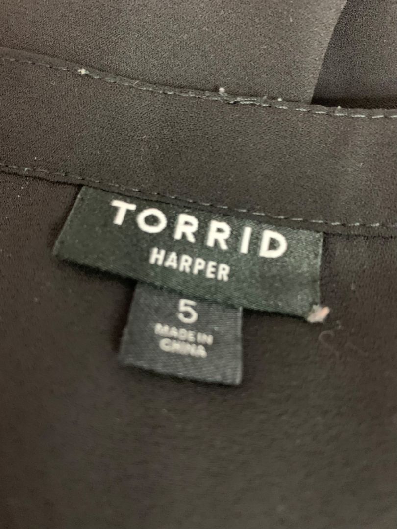Size 5X Torrid Harper Blouse Shirt Womens Black Roll Tab Sleeve
