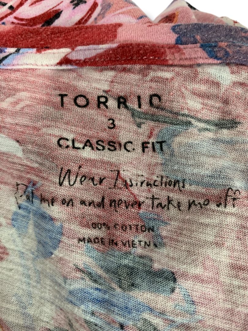Size 3X Torrid Womens Pink Tshirt Floral Print V-Neck Classic Fit