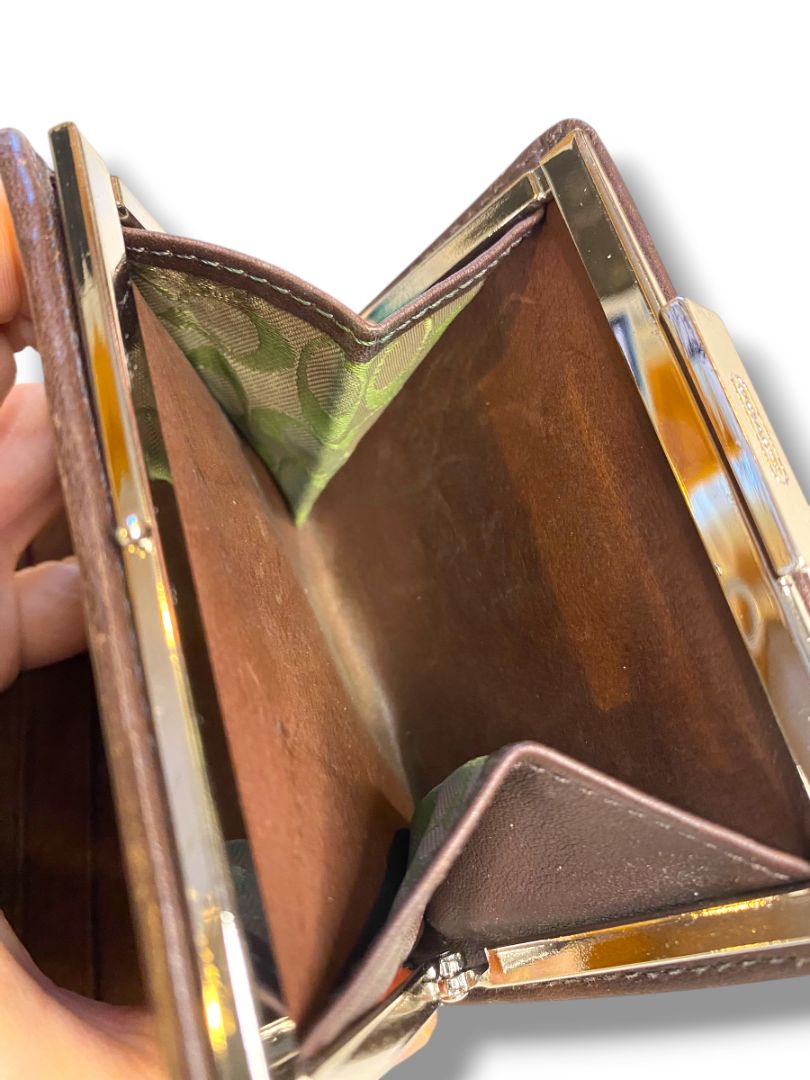 Vintage Coach Womens BiFold Brown Leather Wallet Change Compartment