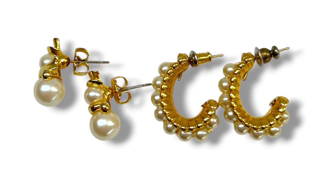 2 Pair Post Pierced Earrings Goldtone Faux Pearl Snowman Hoop .75"