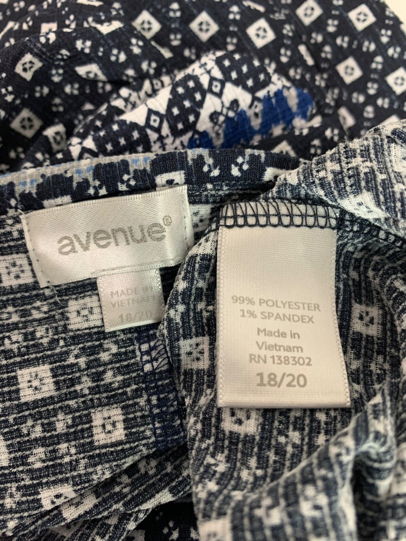 Size 18/20 Avenue Womens Blue Print Sleeveless Blouse Flowy