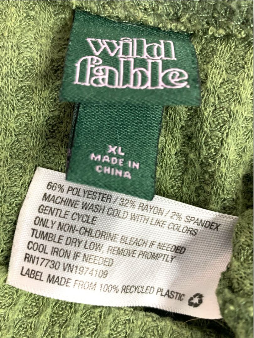 Size XL Wild Fable Womens Army Green Waffle V-Neck Knit Button Up