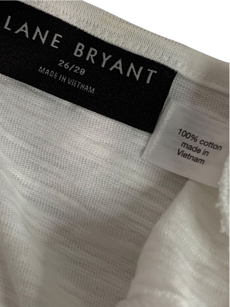 Size 3X (26/28) Lane Bryant Womens White Smocked Tshirt