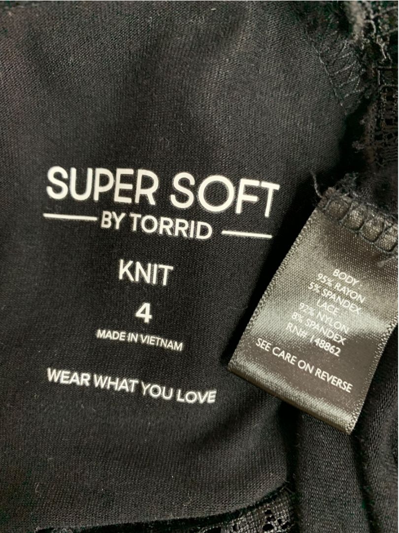 Size 4X Torrid Super Soft Knit Womens Black Lace Sleeve Shirt Pullover