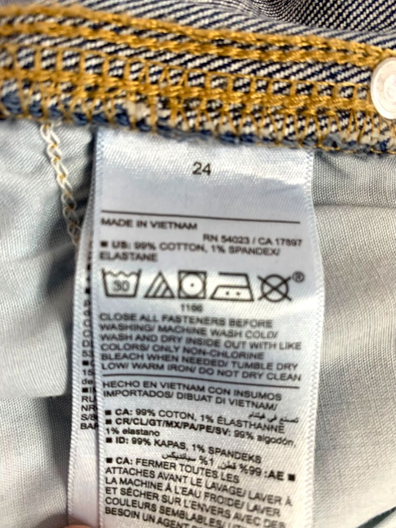 Size 24 Old Navy Plus Size Womens Jean Shorts Mid-Rise Boyfriend Distressed