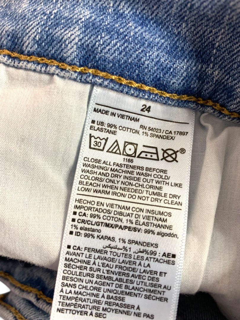 Size 24 Old Navy Plus Size Womens Distressed Jean Shorts Mid-Rise Boyfriend