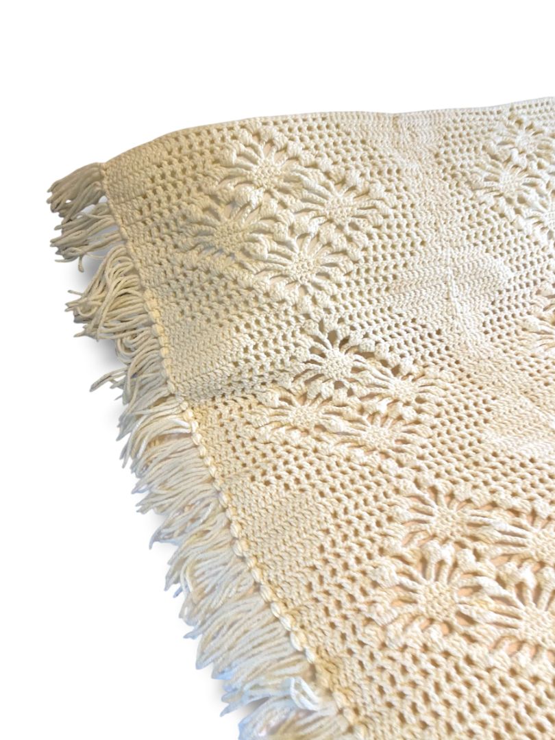 Vintage Crochet Full Queen Bedspread Cream Ecru Diamond Floral 96" x 80"