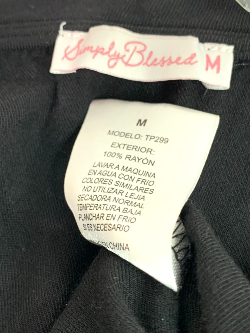 Medium Simply Blessed Womens Black V-Neck Tshirt Short Sleeve