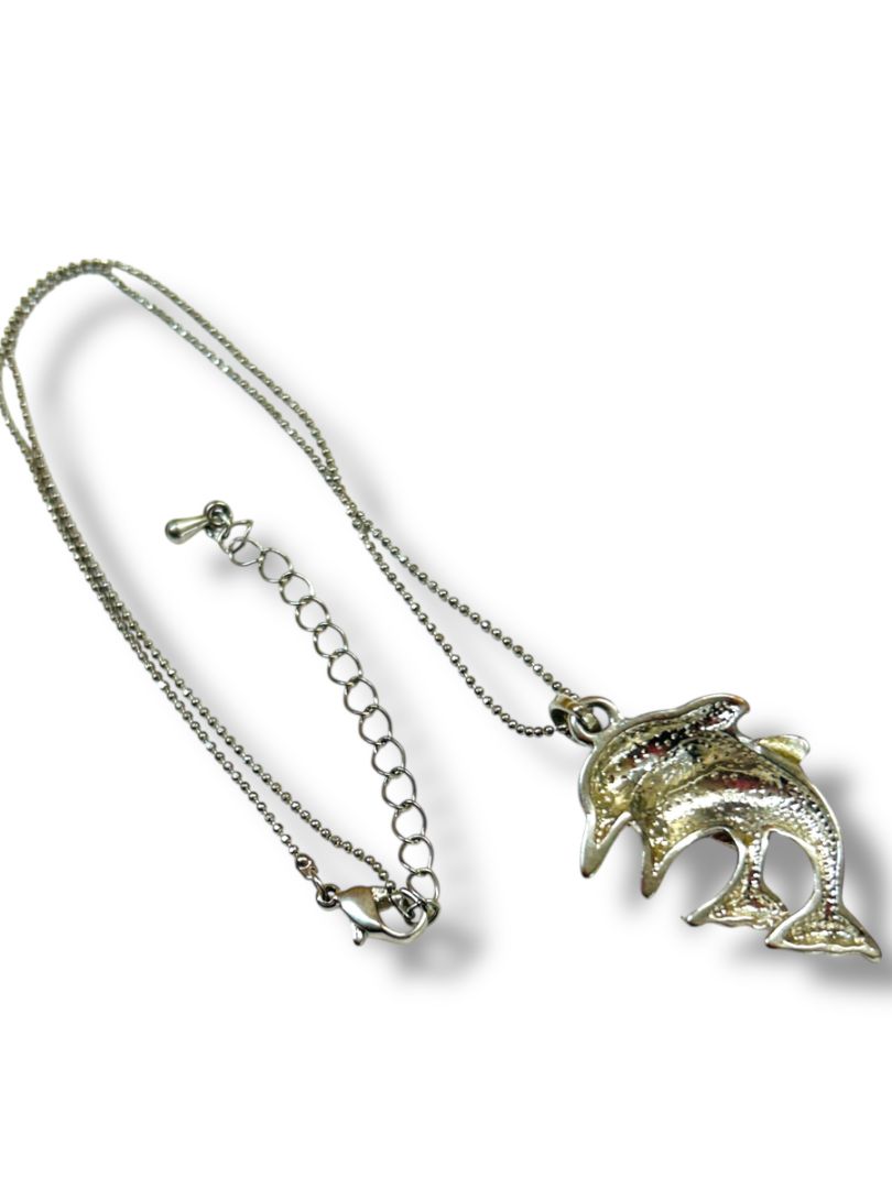 Silvertone 16-18" Necklace Jumping Dolphin Pendant Pink Purple Sparkly