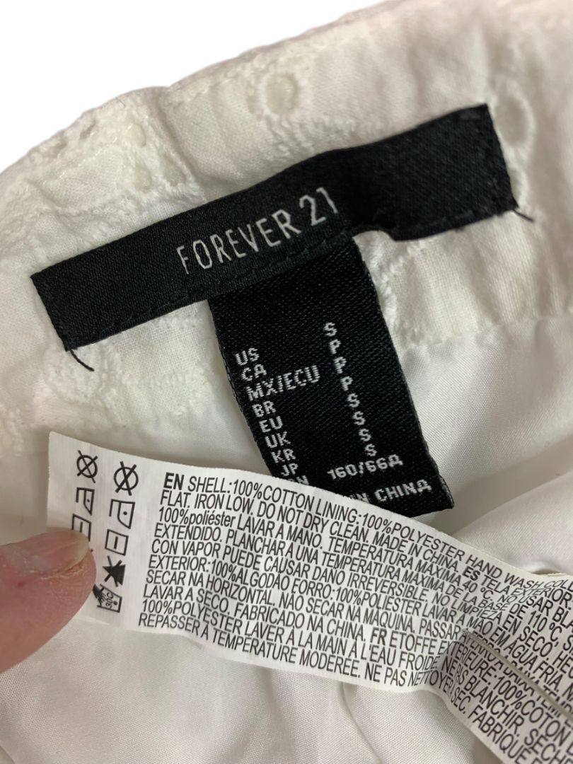 Small Forever 21 White Eyelet Mini Skirt Side Zip 14" Length
