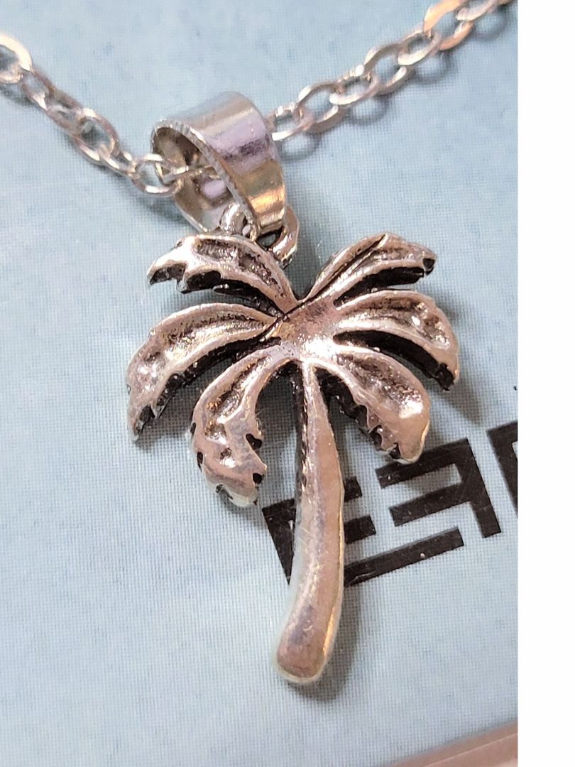 New Silver Tone Palm Tree Charm Necklace Link Chain EAFY SC