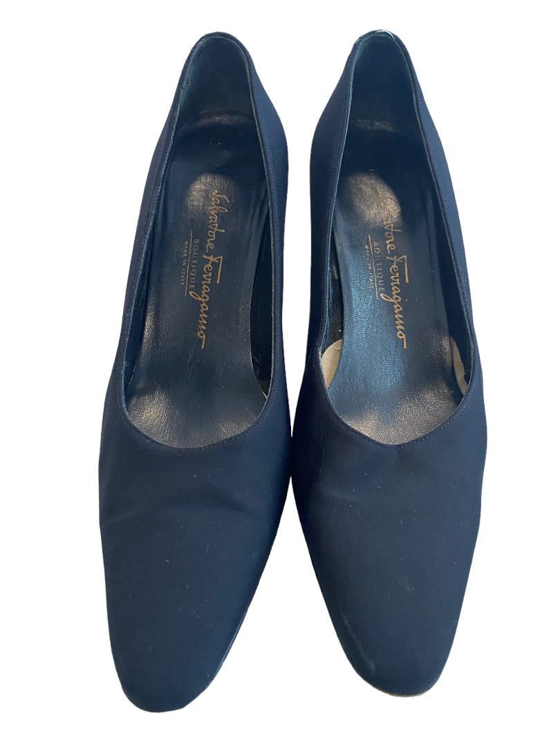 6.5 Salvatore Ferragamo Black Classic Pumps Satin