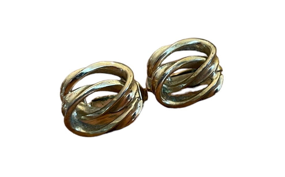 Trifari Signed Interlocking Circles Clip On Goldtone 3/4" Earrings Non-Pierced