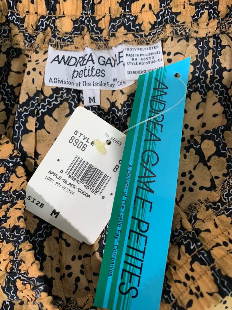 Medium Andrea Gayle 1990s Vintage Pull On Skirt with Sash Belt Pleated New