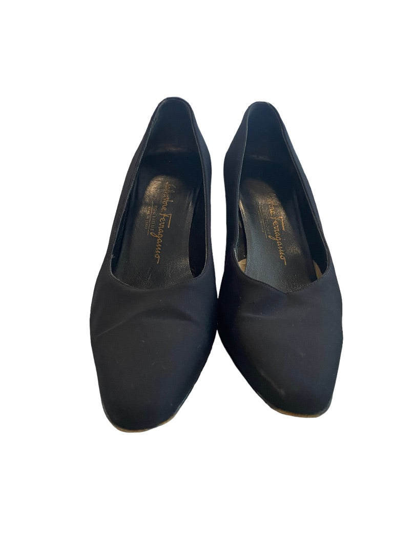 6.5 Salvatore Ferragamo Black Classic Pumps Satin
