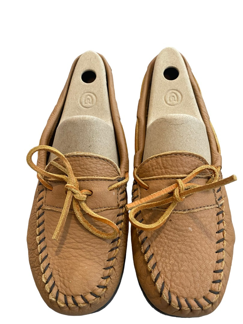 9 Vintage Minnetonka Tan Leather Classic Loafers