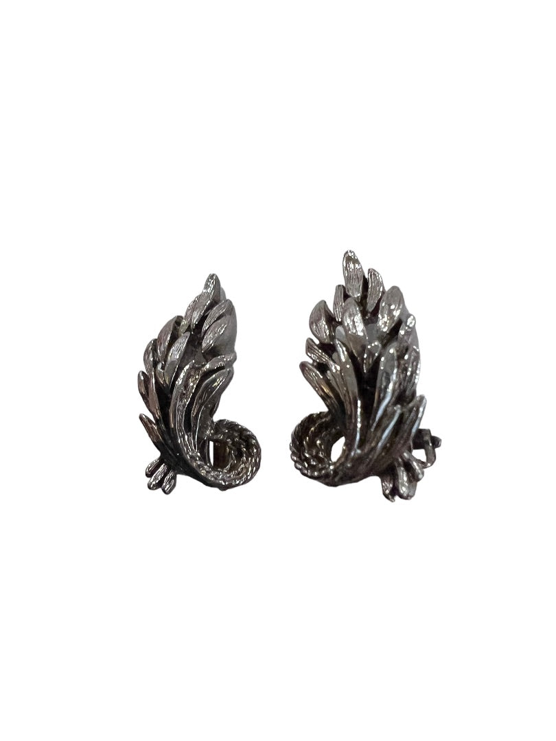 Silver Tone Pewter Clip On Earrings Plant Leaf Floral Organic Style