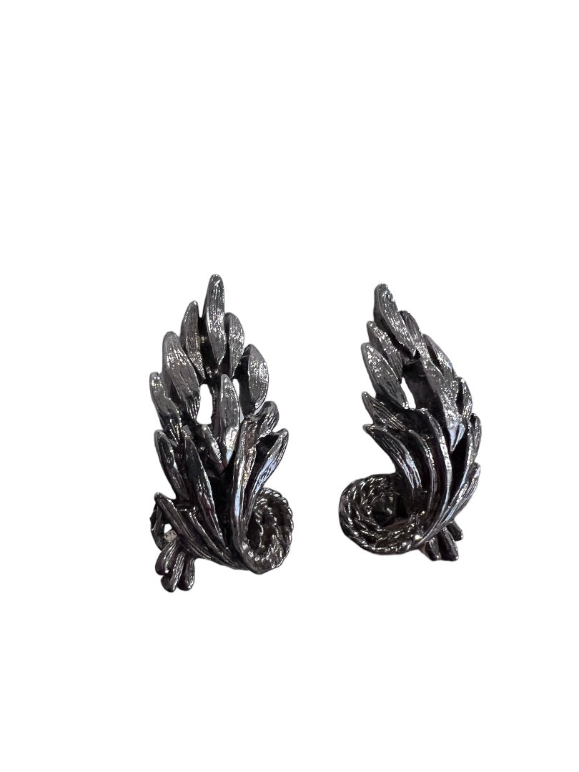 Silver Tone Pewter Clip On Earrings Plant Leaf Floral Organic Style