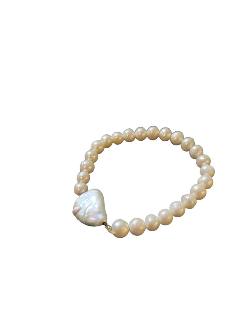 Real Baroque White Pearl Elasticated Stretch Bracelet Vintage