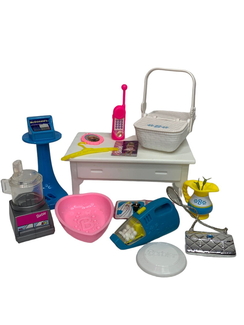Barbie Mattel Mixed Lot Accessories Working Vacuum Mcdonalds Picnic Basket