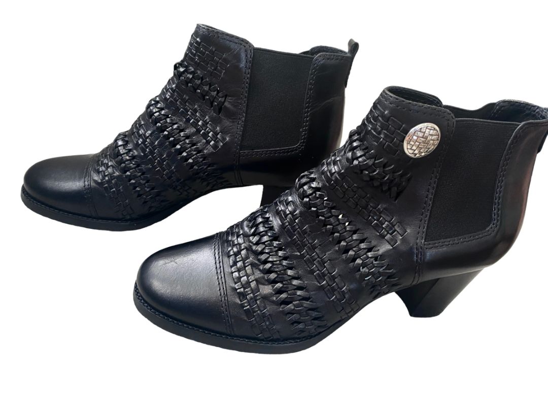 7.5 Brighton Galore Black Woven Leather Booties Boots