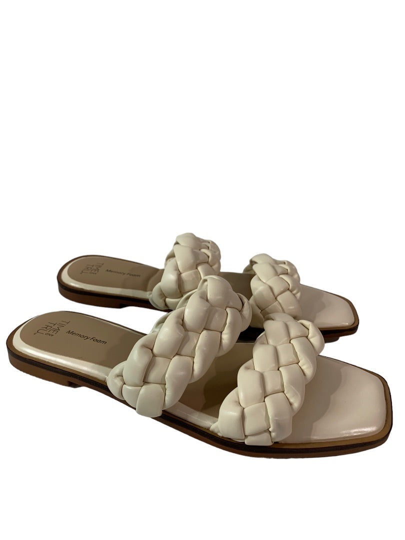 Size 8 Time & Tru Women's Slide Sandals Ivory Woven Vegan Leather Flats