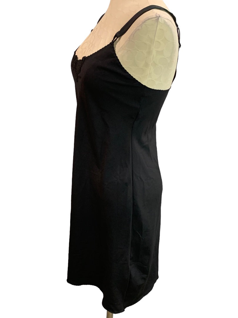 Size 38 (Large) Vanity Fair Women's Black Slip Vintage 1970s Slip Knee Length