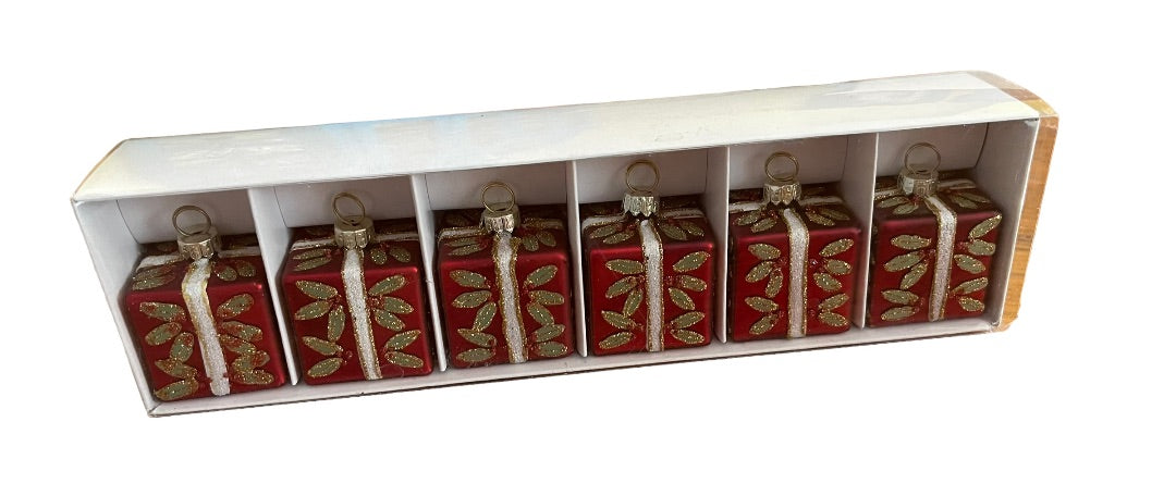 October Hill Holly Holiday Place Card Holder Ornament Set of 6