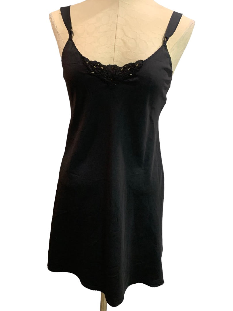 Size 38 (Large) Vanity Fair Women's Black Slip Vintage 1970s Slip Knee Length