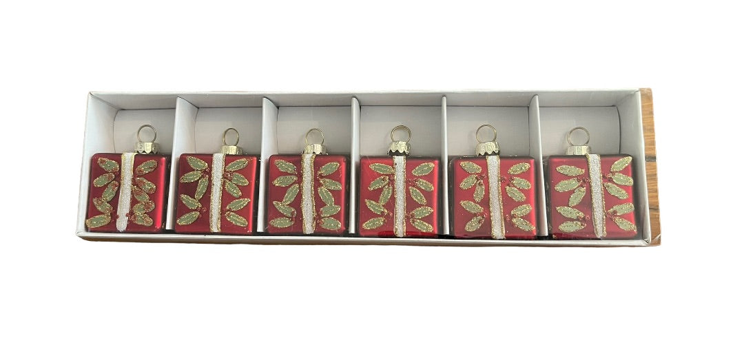 October Hill Holly Holiday Place Card Holder Ornament Set of 6