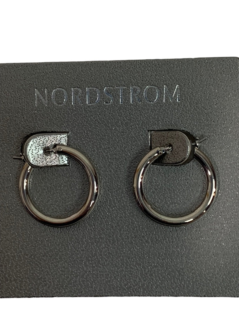 Nordstrom New Silvertone Piereced Earrings Nickel Free 3/4" Diameter