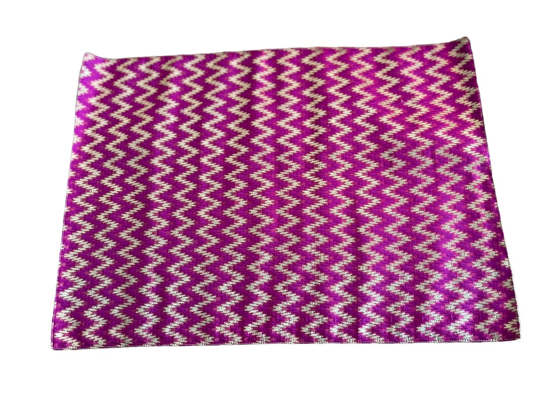 Placemats Gold Hot Pink Fuchsia Set of 4 Table Linens 12.5 x 17.5"