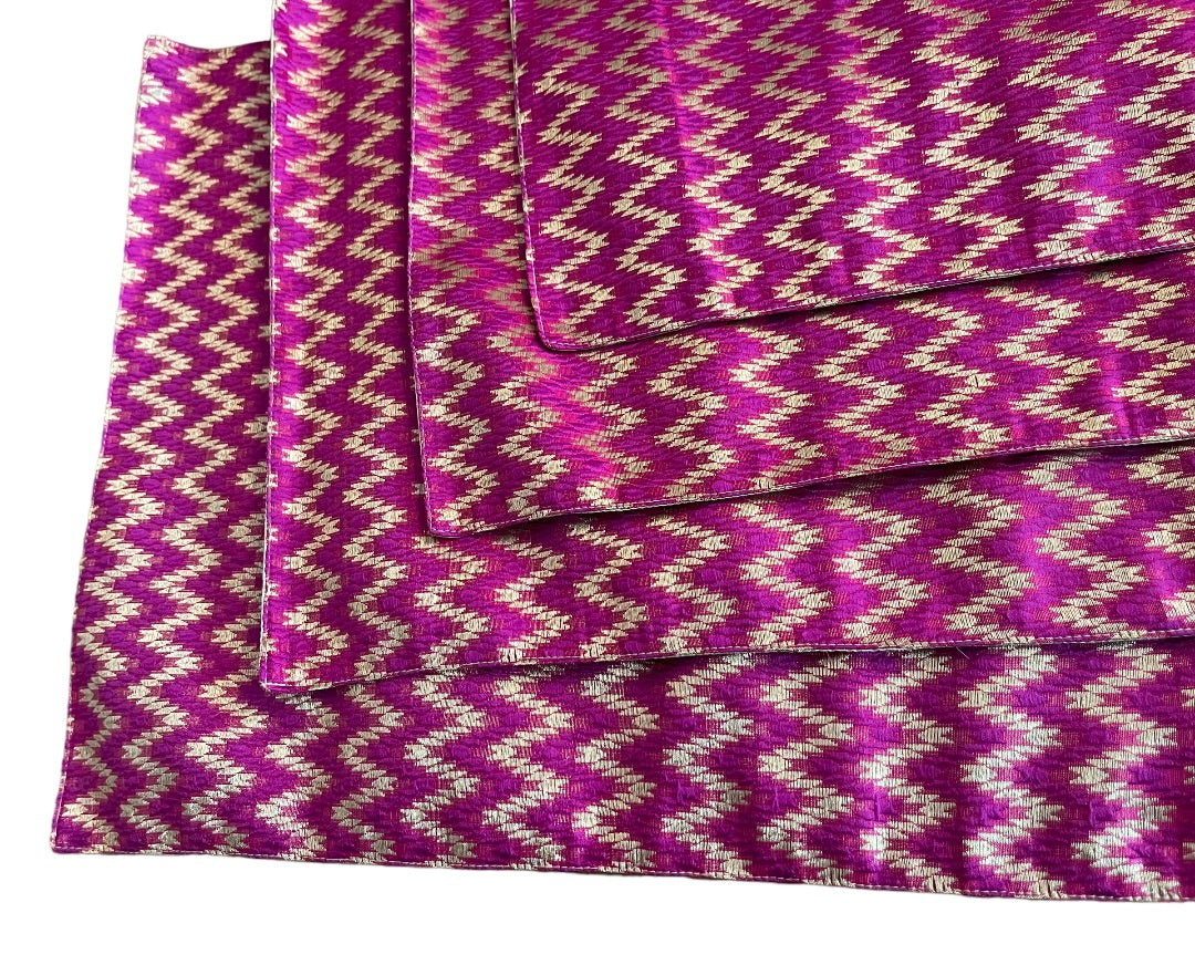 Placemats Gold Hot Pink Fuchsia Set of 4 Table Linens 12.5 x 17.5"