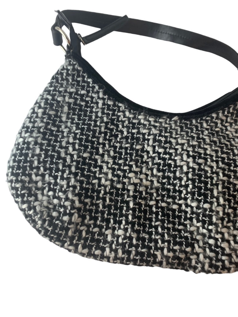Black and White Tweed Shoulderbag Floral Applique 8"h x 11.5"w