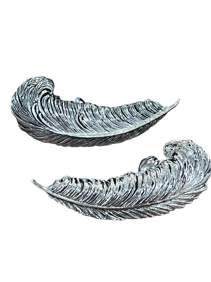 Silver Tone Feather Earrings and Brooch Set Vintage Clip On