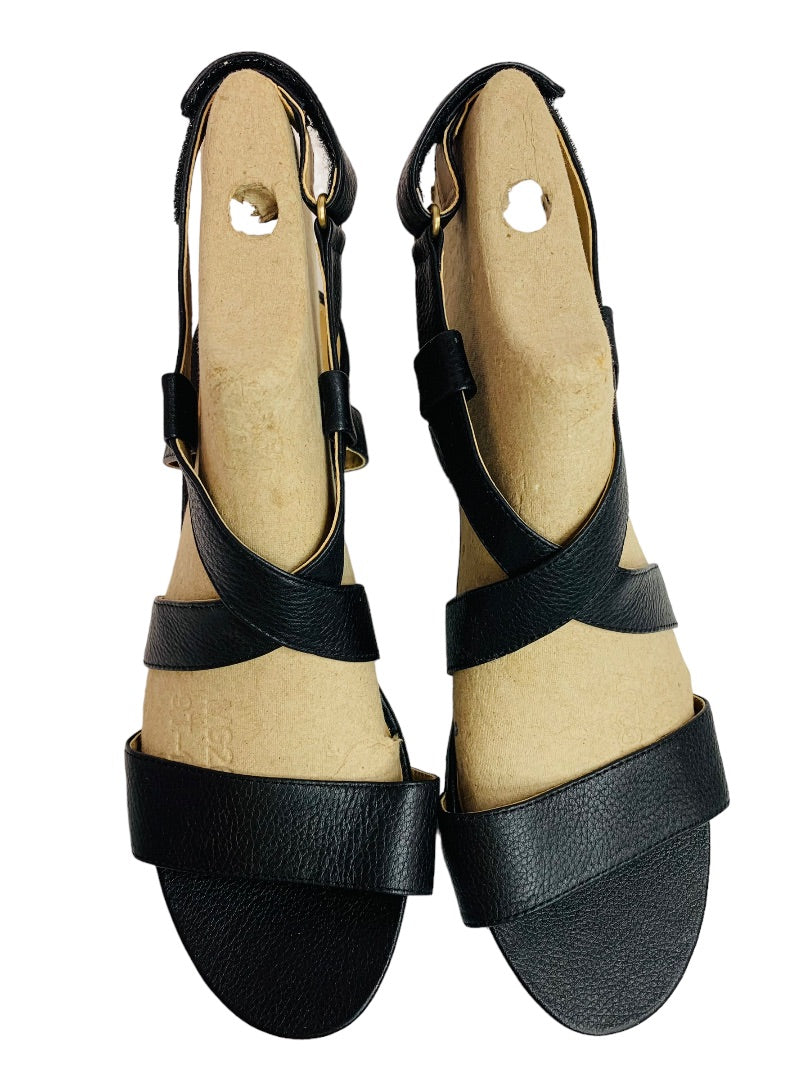 Size 9 Me Too Women's Black Leather Wedge Payton Sandals