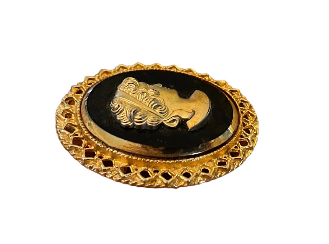 Oval Goldtone Black Cameo Brooch or Necklace Pendant 2"