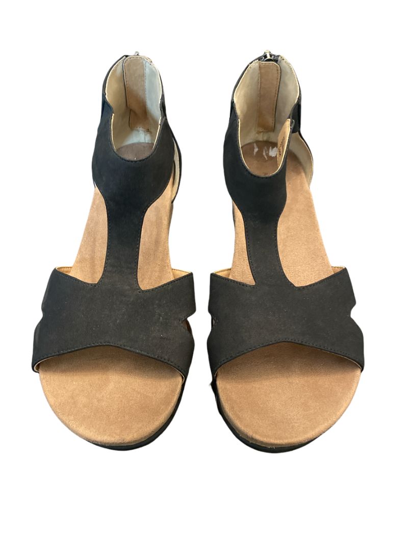 10 Balck Adrienne Vittadini Wedge Sandals Suede Zip Back