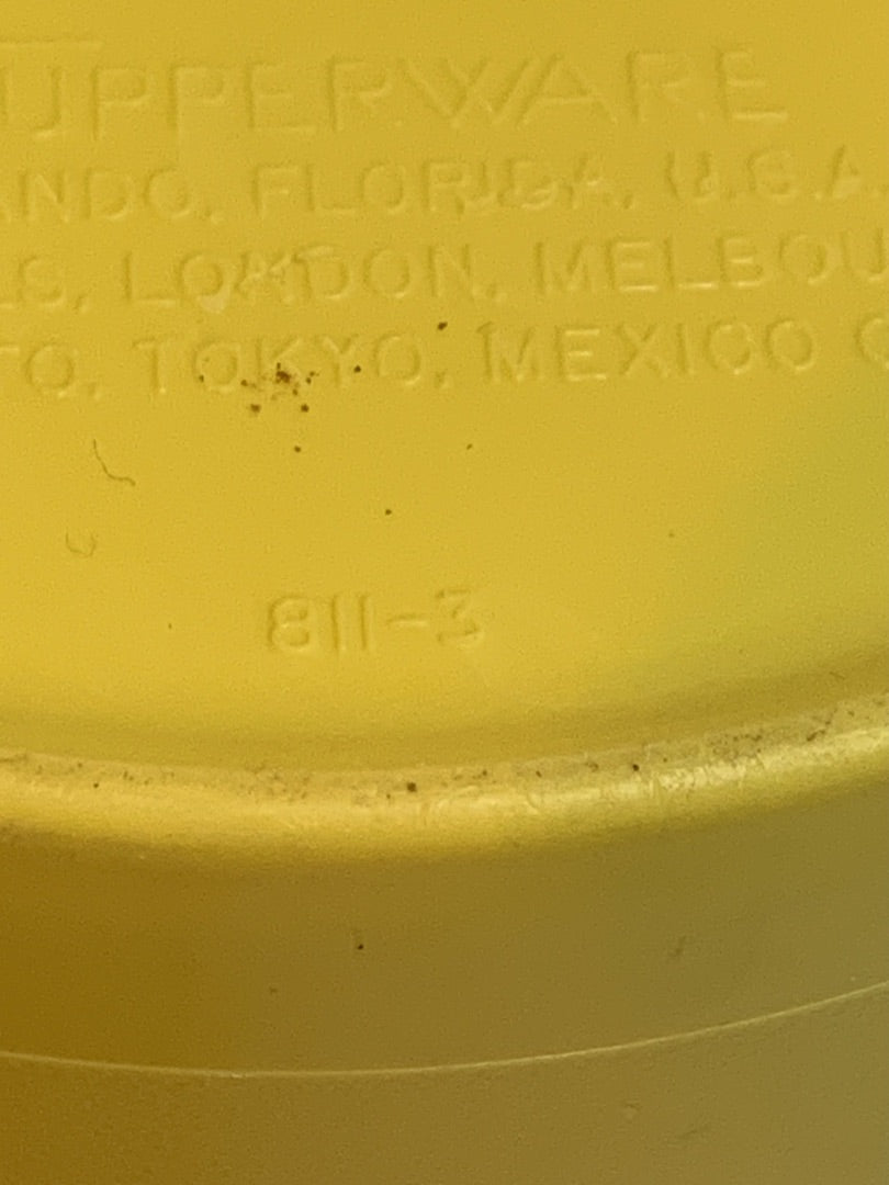 Tupperware Nesting Canister Yellow 811-3 Starburst Lid 812-56 6"h