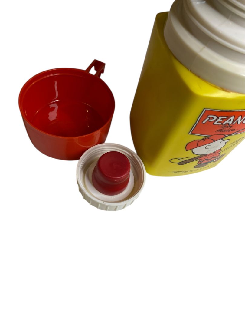 Vintage Thermos Peanuts Charlie Brown Baseball 8 oz Yellow Insulated