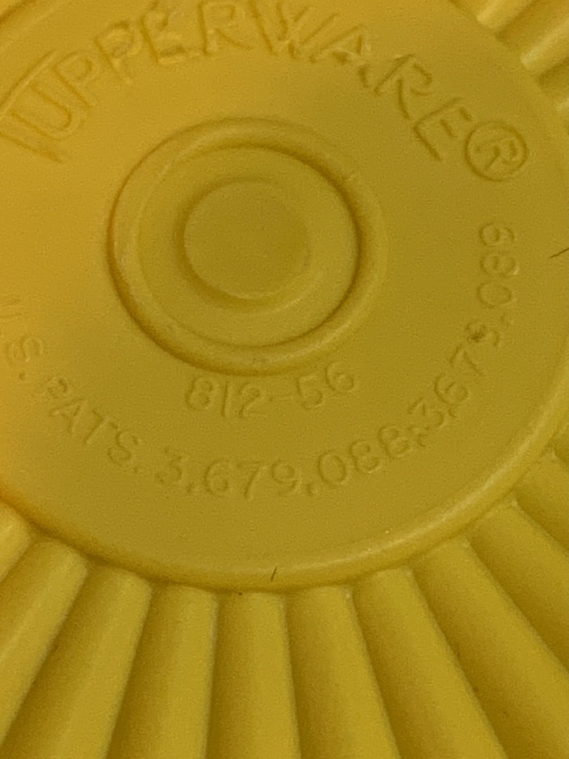 Tupperware Nesting Canister Yellow 811-3 Starburst Lid 812-56 6"h