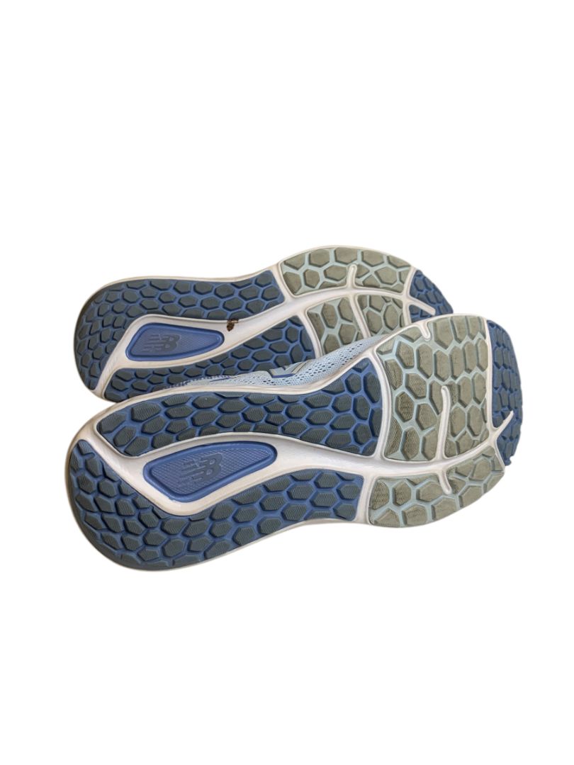 Size 9 New Balance Womens Fresh Foam 680 V7 Running Shoe Blue