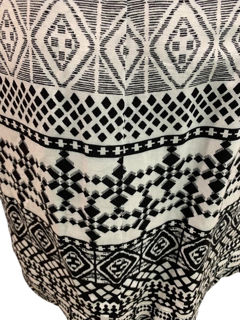 Size 6 Mossimo Linen Rayon Blend Skirt Side Zip Pockets Black White