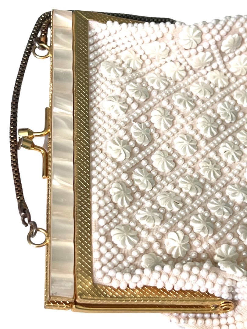Small White Beaded Evening Bag Gold Chain And Kisslock Purse Handbag Vintage