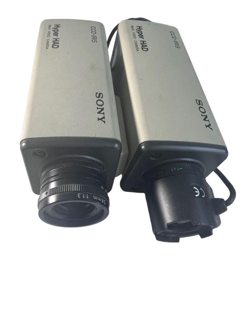 2 Sony CCD-IRIS Hyper HAD B&W Video Camera Cameras SPT-M104A