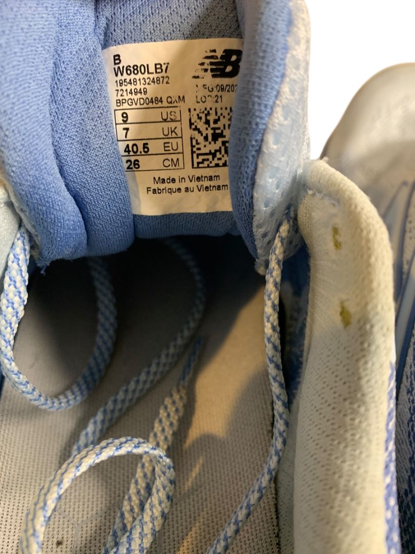 Size 9 New Balance Womens Fresh Foam 680 V7 Running Shoe Blue