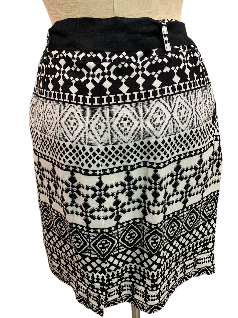 Size 6 Mossimo Linen Rayon Blend Skirt Side Zip Pockets Black White