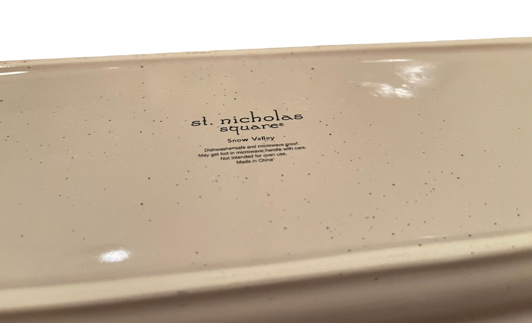 St. Nicholas Square Snow Valley Tray & 5 1/4" Spreading Knife 16"L x 5 1/2"W x 1 1/4"T