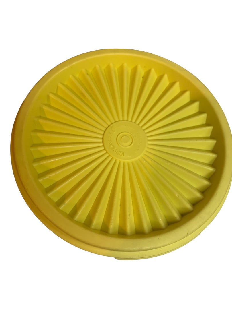 Tupperware Nesting Canister Yellow 811-3 Starburst Lid 812-56 6"h